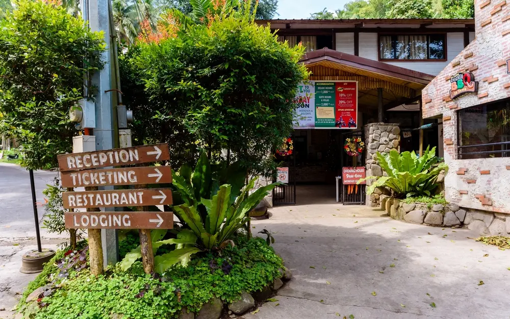 Entrance and reception area at Tejero Highland Resort in Valencia
