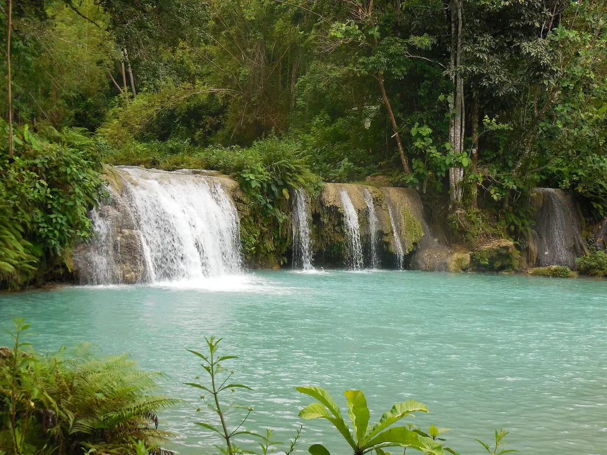 Cambugahay Falls in Siquijor